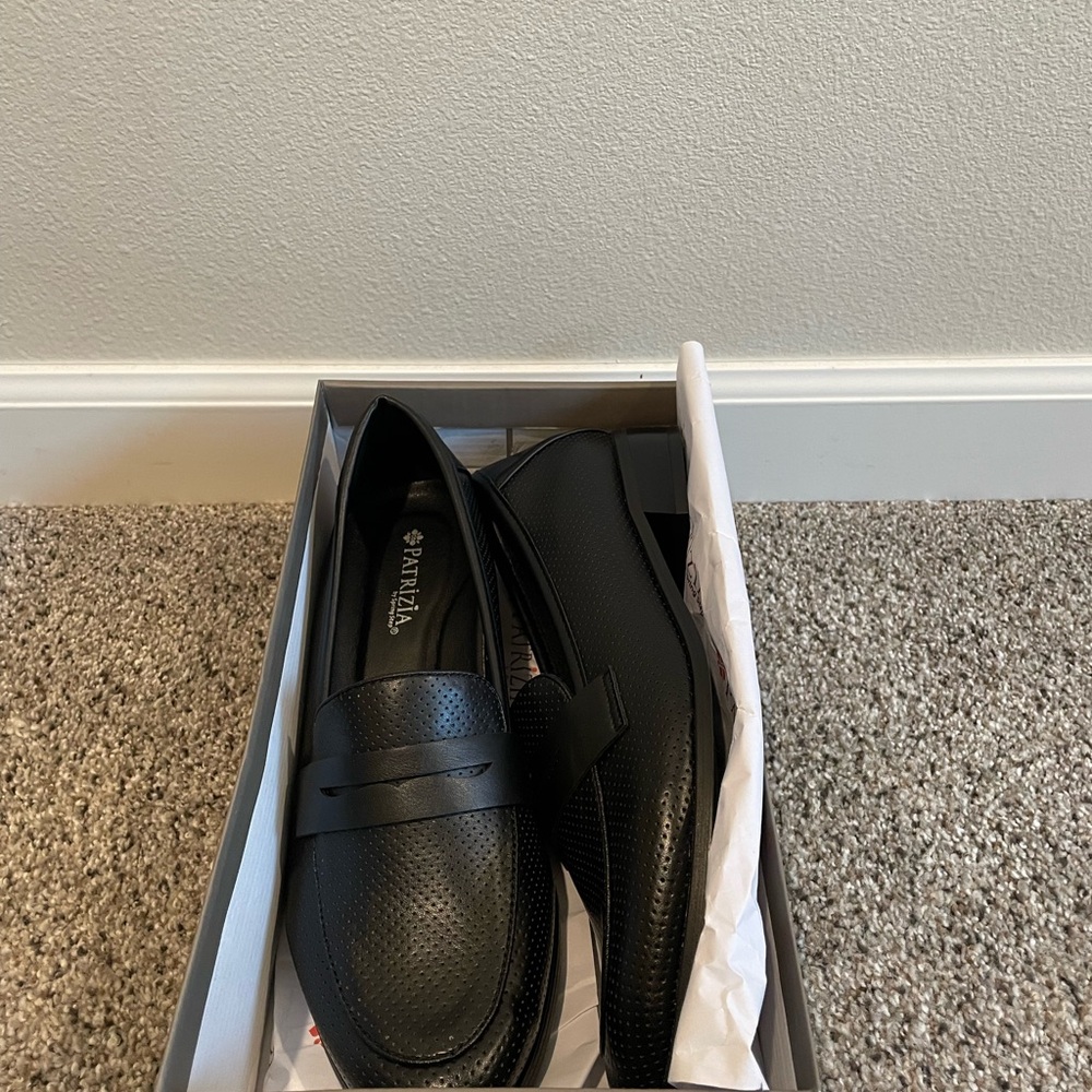 Women’s Black Loafers